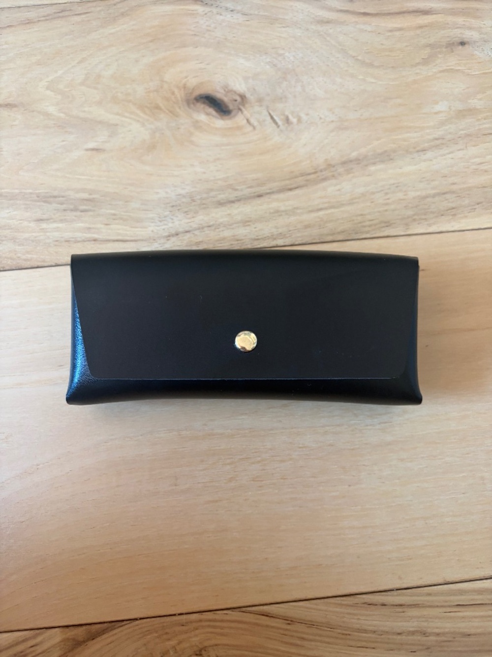 Universal Black Structured Sunglasses Case Gold Snap + Cleaning Cloth